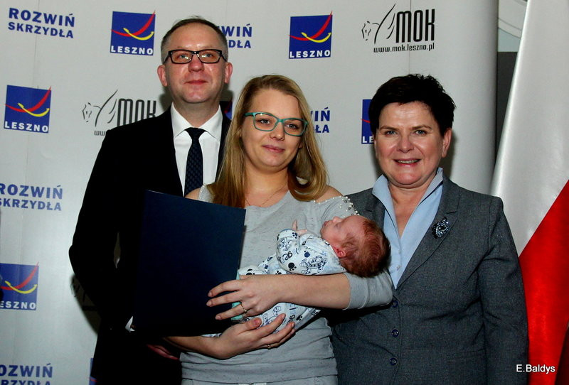Beata Szydło wręczała Leszczyńskie Becikowe (zdjęcia)