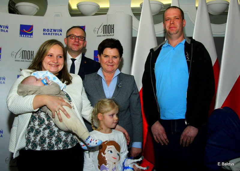 Beata Szydło wręczała Leszczyńskie Becikowe (zdjęcia)