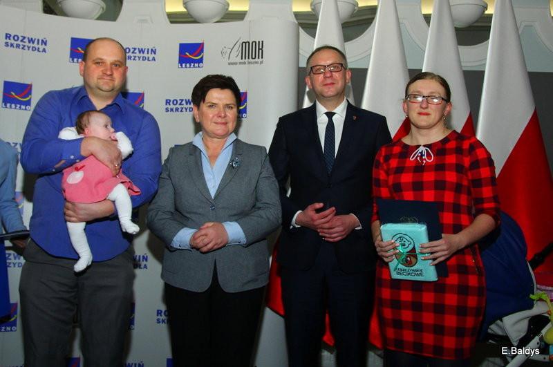 Beata Szydło wręczała Leszczyńskie Becikowe (zdjęcia)