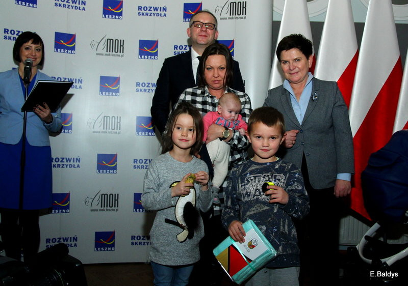 Beata Szydło wręczała Leszczyńskie Becikowe (zdjęcia)