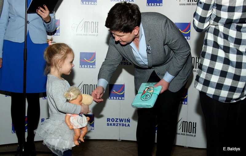 Beata Szydło wręczała Leszczyńskie Becikowe (zdjęcia)