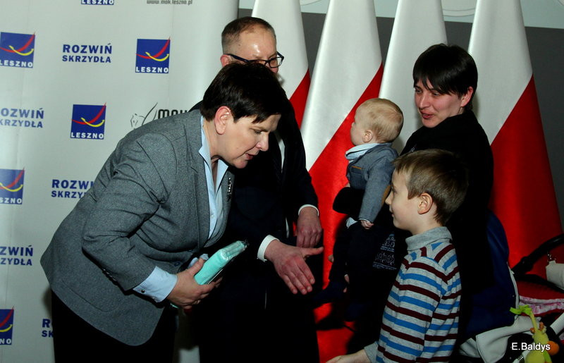 Beata Szydło wręczała Leszczyńskie Becikowe (zdjęcia)