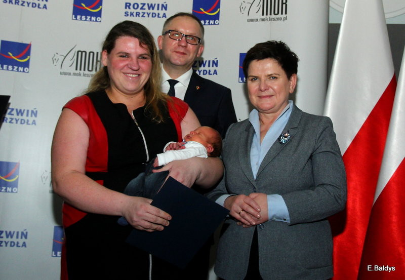 Beata Szydło wręczała Leszczyńskie Becikowe (zdjęcia)