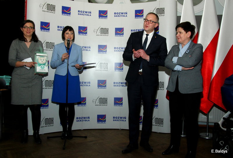 Beata Szydło wręczała Leszczyńskie Becikowe (zdjęcia)
