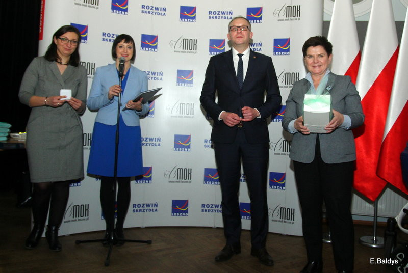 Beata Szydło wręczała Leszczyńskie Becikowe (zdjęcia)