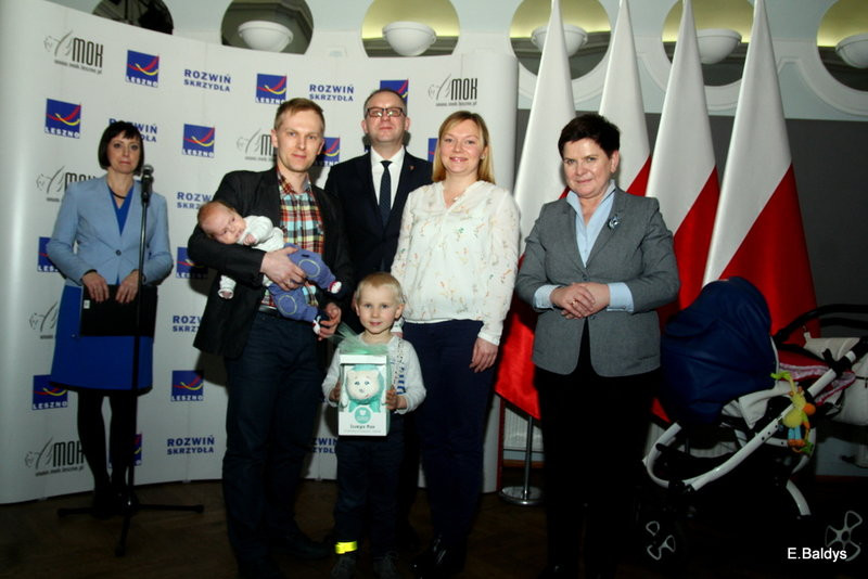 Beata Szydło wręczała Leszczyńskie Becikowe (zdjęcia)