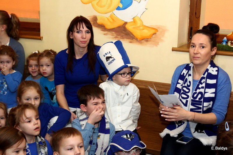 Żużlowe smerfy w Kolorowym Świecie (zdjęcia)