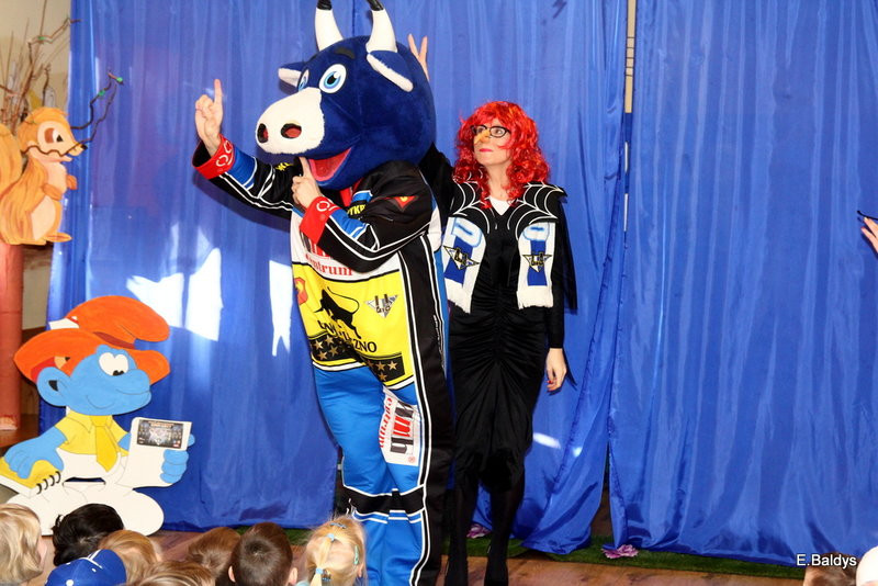 Żużlowe smerfy w Kolorowym Świecie (zdjęcia)