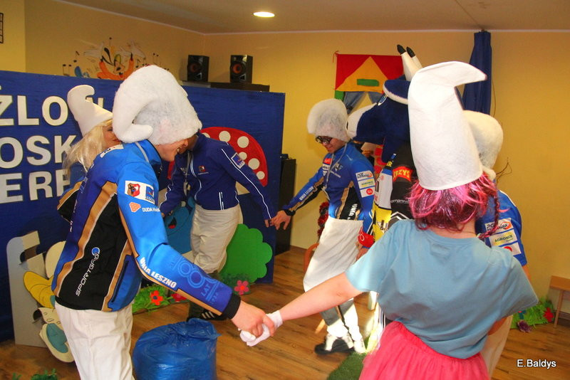 Żużlowe smerfy w Kolorowym Świecie (zdjęcia)