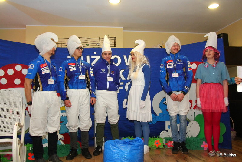 Żużlowe smerfy w Kolorowym Świecie (zdjęcia)