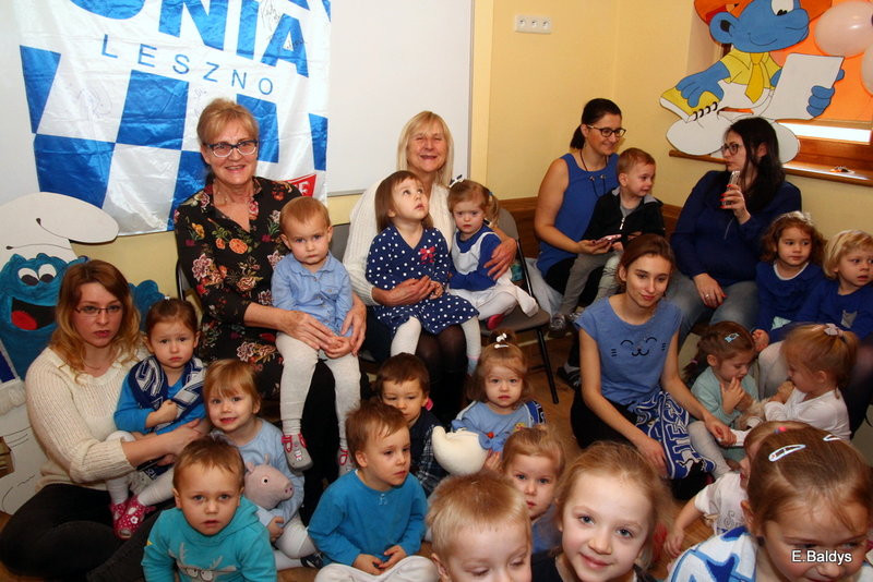 Żużlowe smerfy w Kolorowym Świecie (zdjęcia)