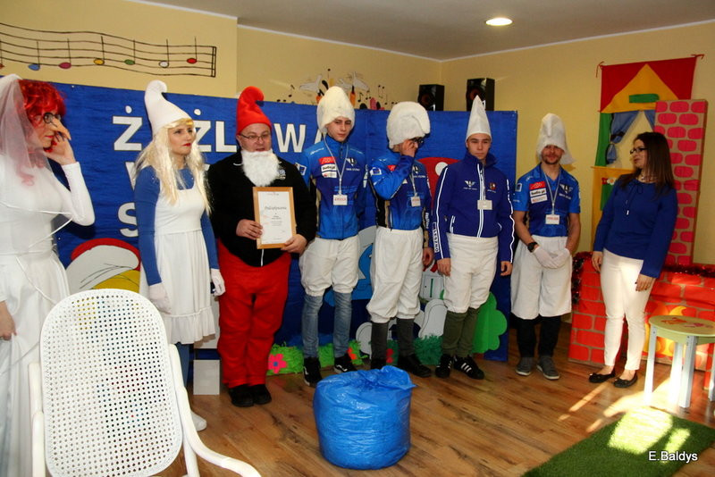 Żużlowe smerfy w Kolorowym Świecie (zdjęcia)