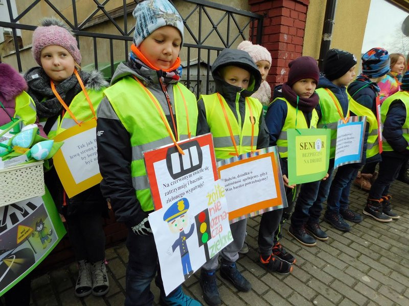 Patrol policyjno - uczniowski (zdjęcia)