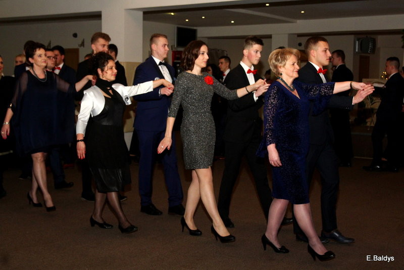 Studniówka Zespołu Szkół nr 4 (zdjęcia)