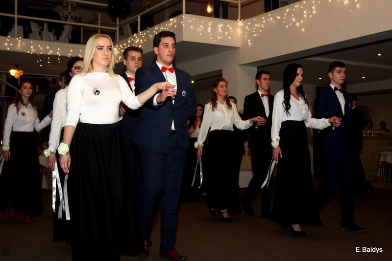 Studniówka Zespołu Szkół nr 4 (zdjęcia)