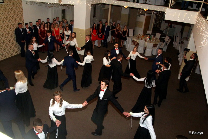 Studniówka Zespołu Szkół nr 4 (zdjęcia)