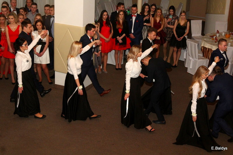 Studniówka Zespołu Szkół nr 4 (zdjęcia)