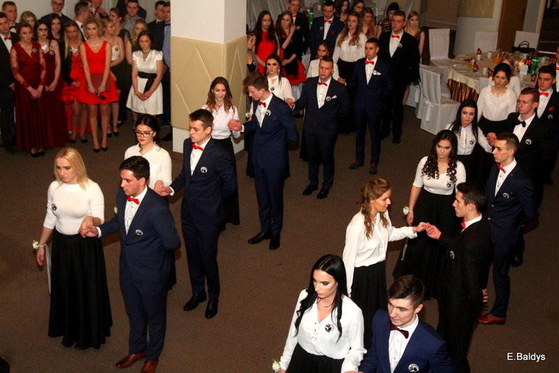 Studniówka Zespołu Szkół nr 4 (zdjęcia)