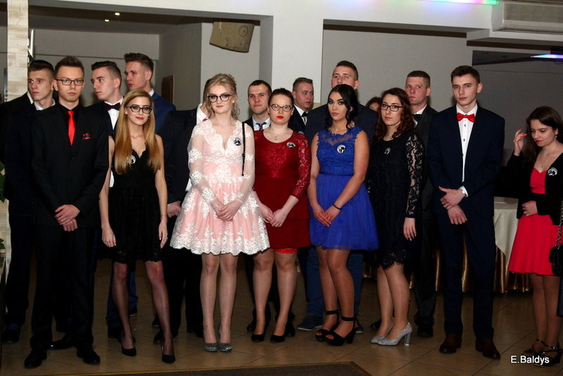 Studniówka Zespołu Szkół nr 4 (zdjęcia)