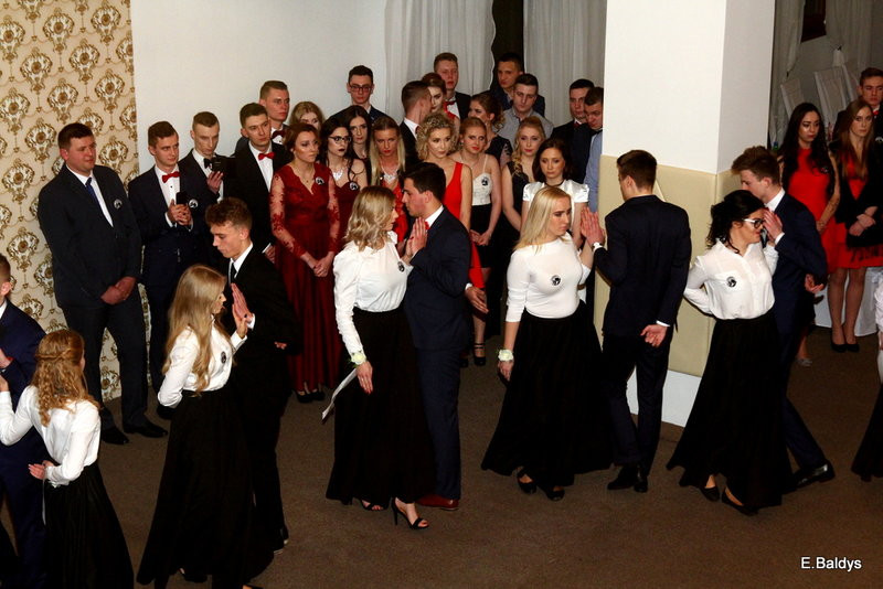 Studniówka Zespołu Szkół nr 4 (zdjęcia)