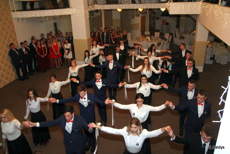 Studniówka Zespołu Szkół nr 4 (zdjęcia)