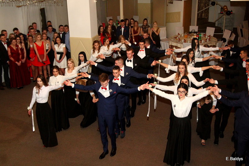 Studniówka Zespołu Szkół nr 4 (zdjęcia)