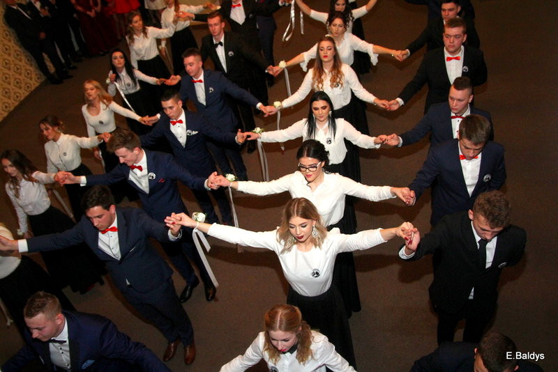 Studniówka Zespołu Szkół nr 4 (zdjęcia)