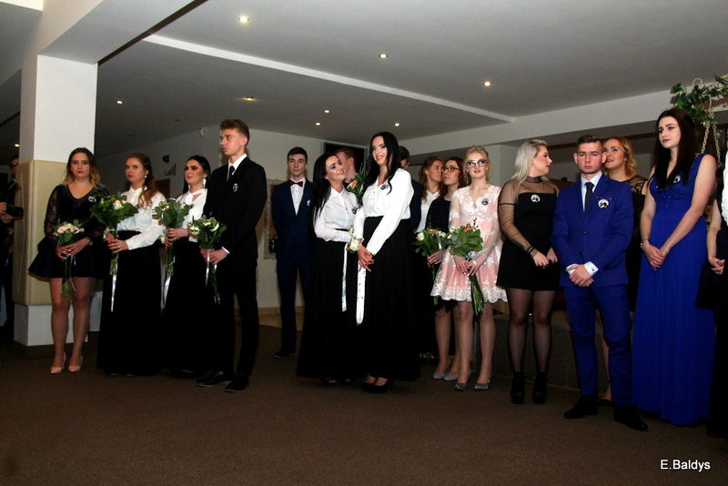 Studniówka Zespołu Szkół nr 4 (zdjęcia)