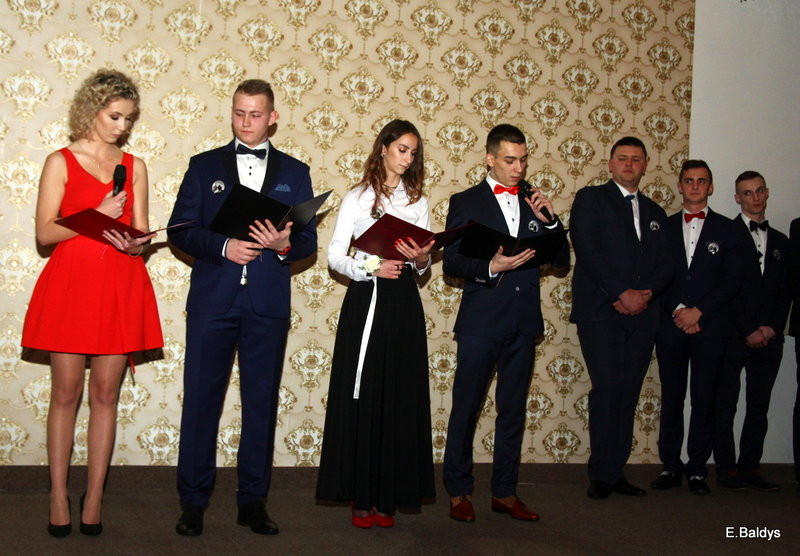 Studniówka Zespołu Szkół nr 4 (zdjęcia)