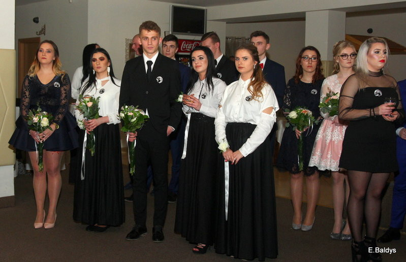 Studniówka Zespołu Szkół nr 4 (zdjęcia)