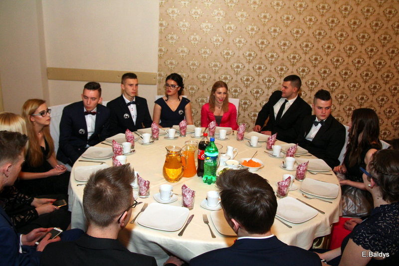 Studniówka Zespołu Szkół nr 4 (zdjęcia)