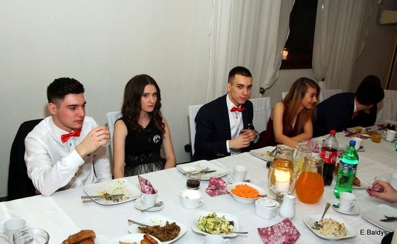 Studniówka Zespołu Szkół nr 4 (zdjęcia)