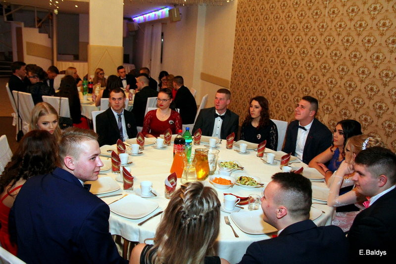 Studniówka Zespołu Szkół nr 4 (zdjęcia)