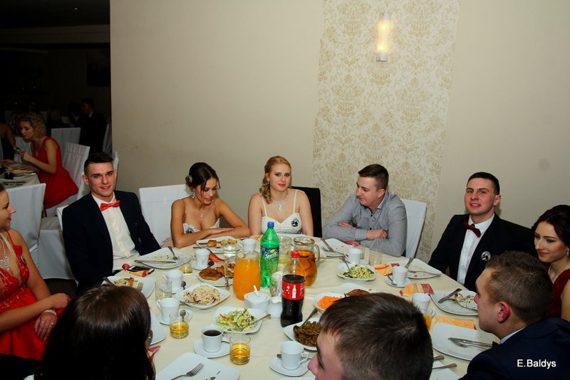 Studniówka Zespołu Szkół nr 4 (zdjęcia)