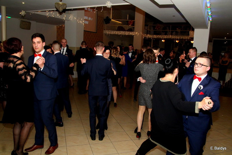 Studniówka Zespołu Szkół nr 4 (zdjęcia)