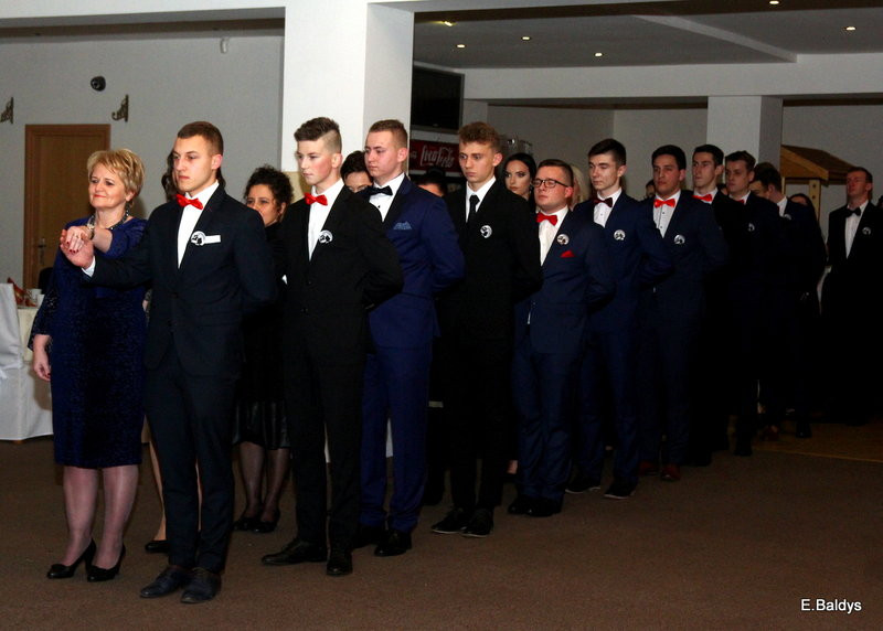 Studniówka Zespołu Szkół nr 4 (zdjęcia)