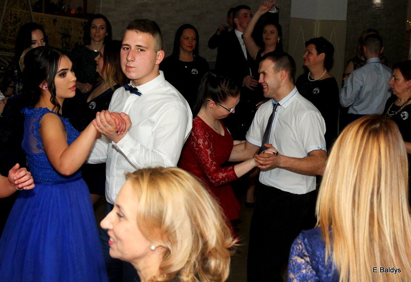 Studniówka Zespołu Szkół nr 4 (zdjęcia)