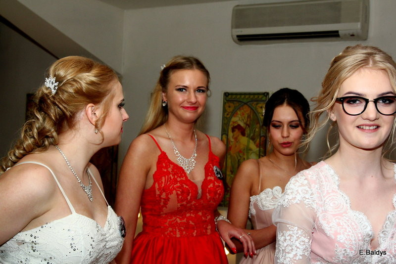 Studniówka Zespołu Szkół nr 4 (zdjęcia)