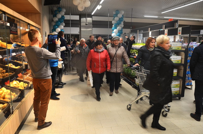 Wielkie otwarcie! Lidl wita klientów! (zdjęcia)