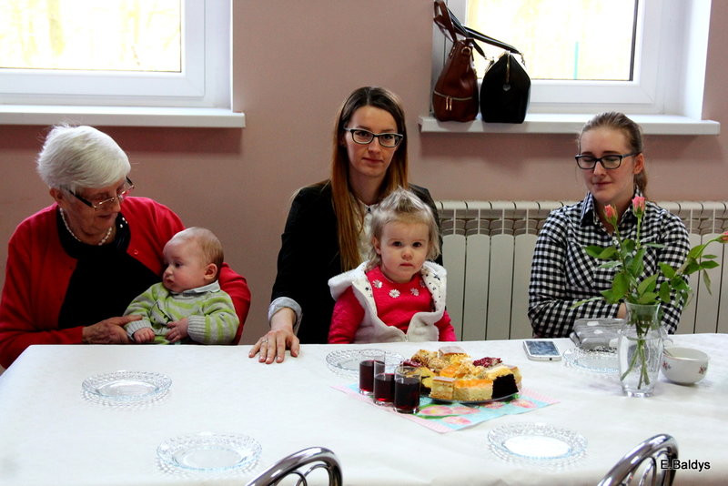 Rozśpiewany Dzień Kobiet w Drzeczkowie (zdjęcia)
