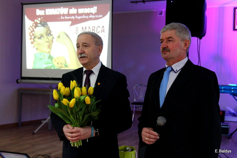 Rozśpiewany Dzień Kobiet w Drzeczkowie (zdjęcia)