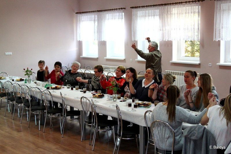 Rozśpiewany Dzień Kobiet w Drzeczkowie (zdjęcia)
