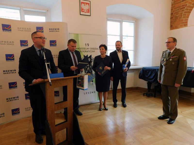 Pożegnanie z gratulacjami