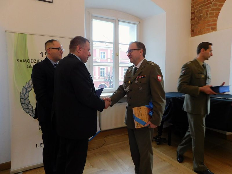 Pożegnanie z gratulacjami