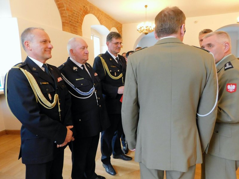 Pożegnanie z gratulacjami