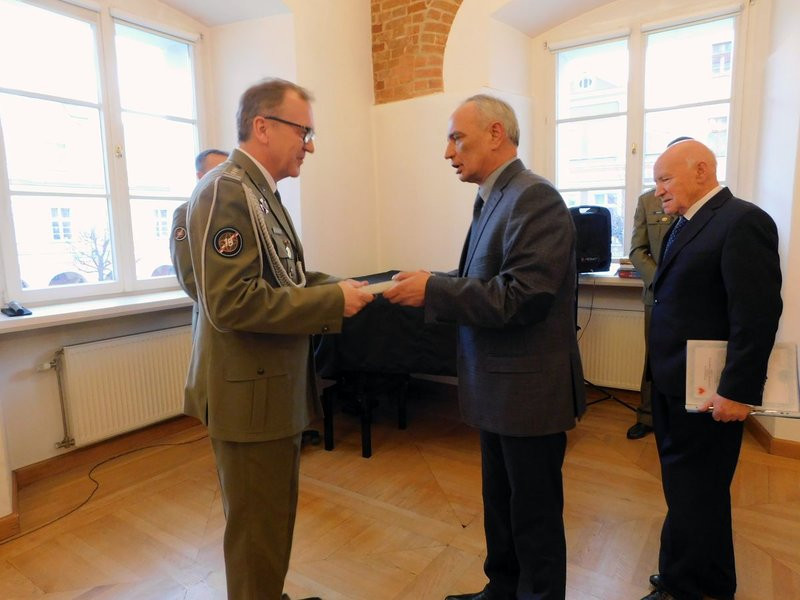 Pożegnanie z gratulacjami