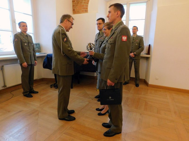 Pożegnanie z gratulacjami