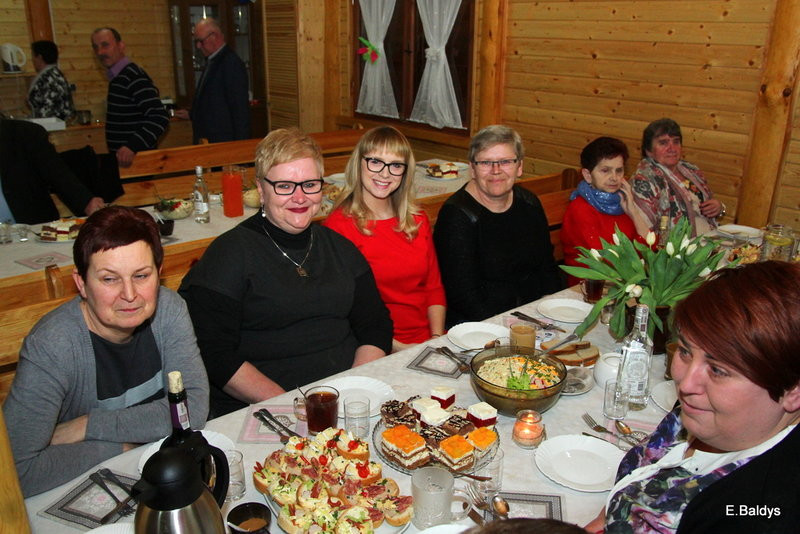 Wesoły Dzień Kobiet z... ptaszkiem w Robczysku (zdjęcia)