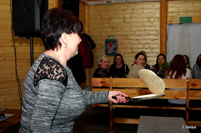 Wesoły Dzień Kobiet z... ptaszkiem w Robczysku (zdjęcia)