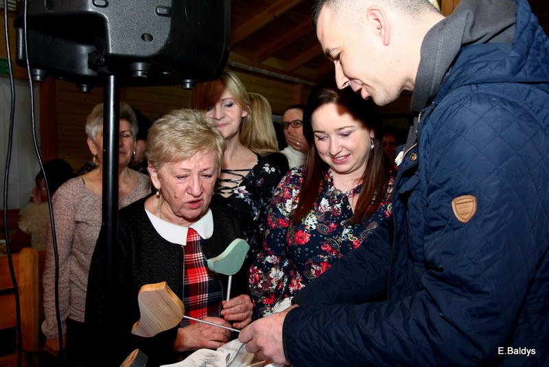 Wesoły Dzień Kobiet z... ptaszkiem w Robczysku (zdjęcia)